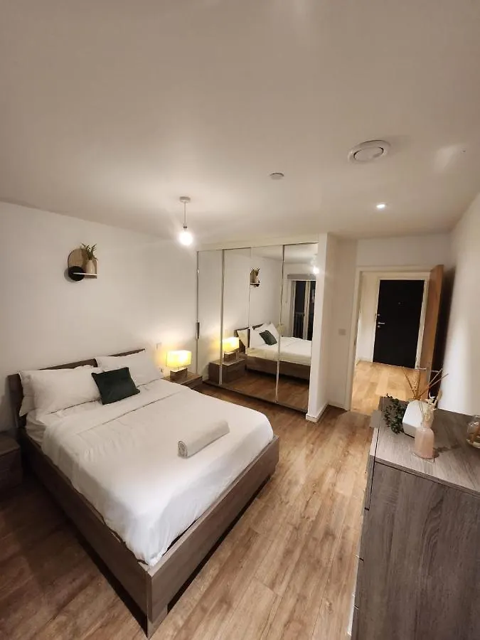 The Maud Luxury Garden Apartamento Londres